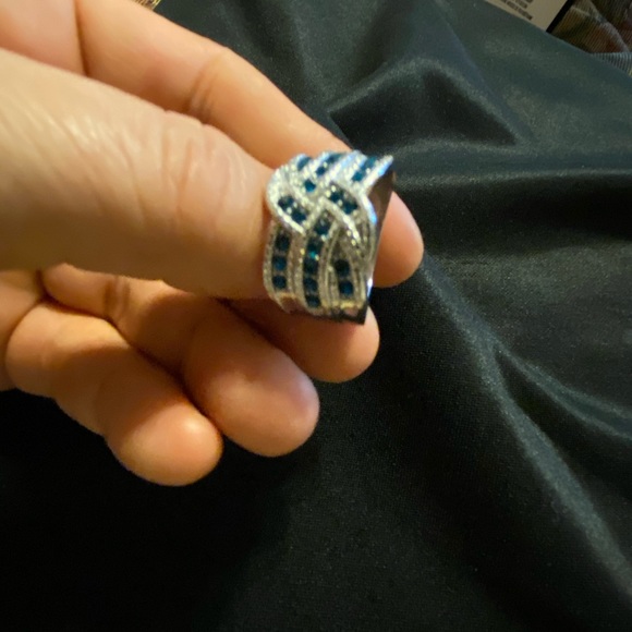 White Gold real Blue Topaz Ring Size 8